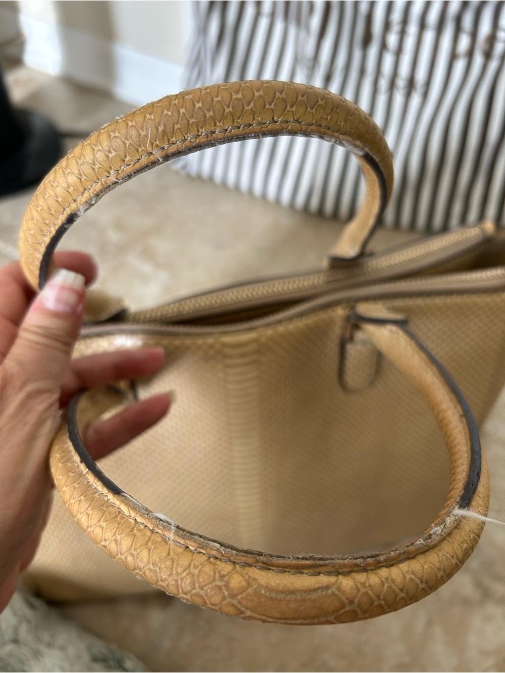 RARE Henri Bendel Iridescent Gold Snake-Embossed Tote Bag with Wallet - Picture 10 of 17